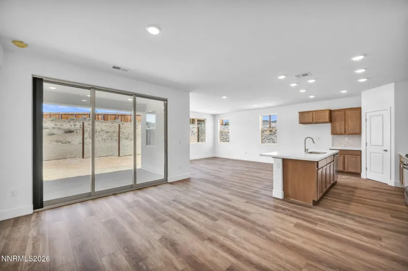 118 Radiant, Carson City, Nevada 89705, 3 Bedrooms Bedrooms, ,2 BathroomsBathrooms,Residential,Residential,Radiant,260005280