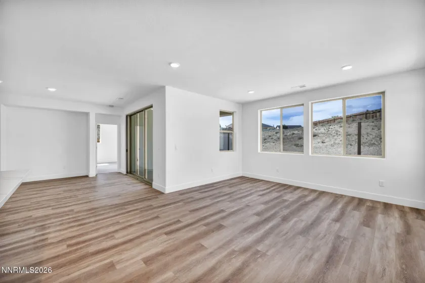 118 Radiant, Carson City, Nevada 89705, 3 Bedrooms Bedrooms, ,2 BathroomsBathrooms,Residential,Residential,Radiant,260005280
