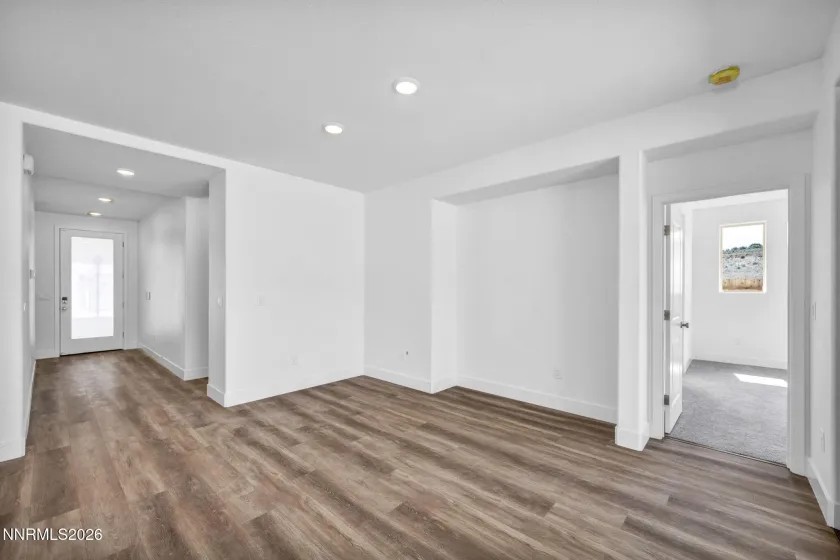 118 Radiant, Carson City, Nevada 89705, 3 Bedrooms Bedrooms, ,2 BathroomsBathrooms,Residential,Residential,Radiant,260005280