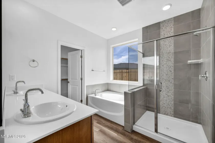 118 Radiant, Carson City, Nevada 89705, 3 Bedrooms Bedrooms, ,2 BathroomsBathrooms,Residential,Residential,Radiant,260005280