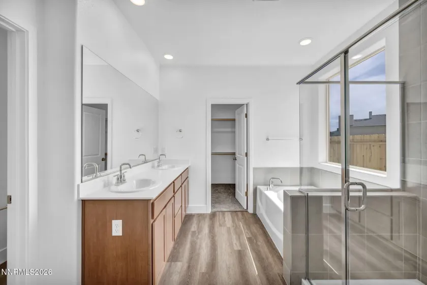 118 Radiant, Carson City, Nevada 89705, 3 Bedrooms Bedrooms, ,2 BathroomsBathrooms,Residential,Residential,Radiant,260005280