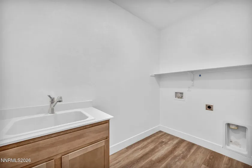 118 Radiant, Carson City, Nevada 89705, 3 Bedrooms Bedrooms, ,2 BathroomsBathrooms,Residential,Residential,Radiant,260005280
