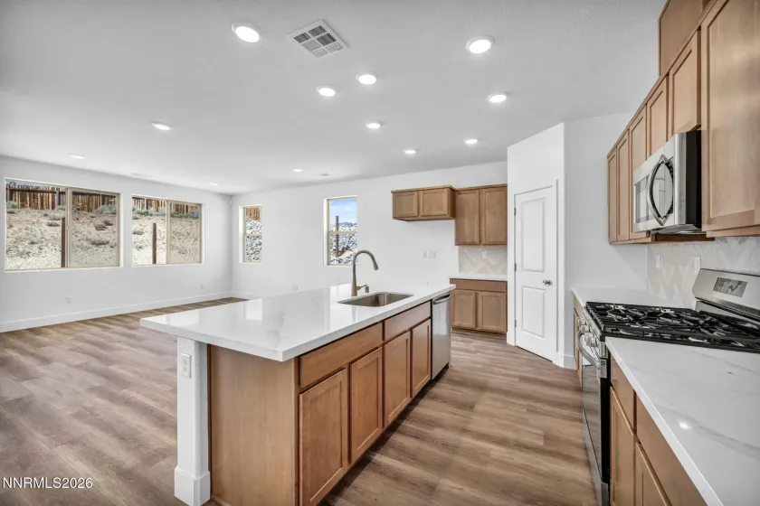 118 Radiant, Carson City, Nevada 89705, 3 Bedrooms Bedrooms, ,2 BathroomsBathrooms,Residential,Residential,Radiant,260005280