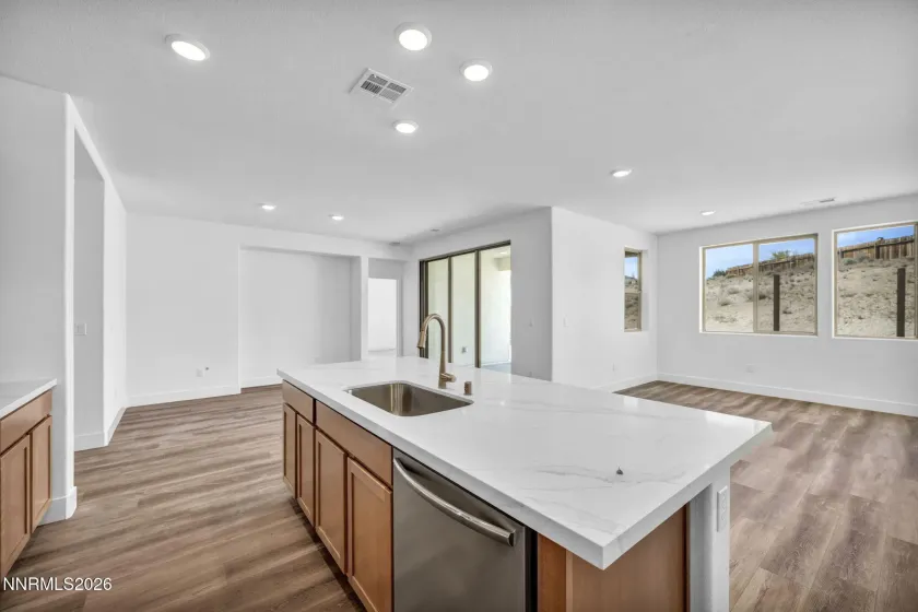118 Radiant, Carson City, Nevada 89705, 3 Bedrooms Bedrooms, ,2 BathroomsBathrooms,Residential,Residential,Radiant,260005280