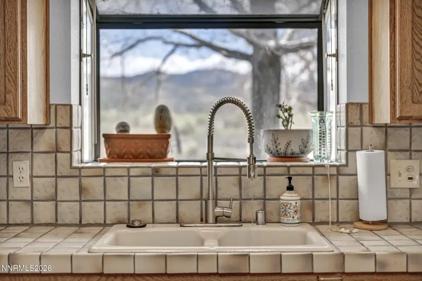 667 Marsh, Carson City, Nevada 89701, 3 Bedrooms Bedrooms, ,3 BathroomsBathrooms,Residential,Residential,Marsh,260005281