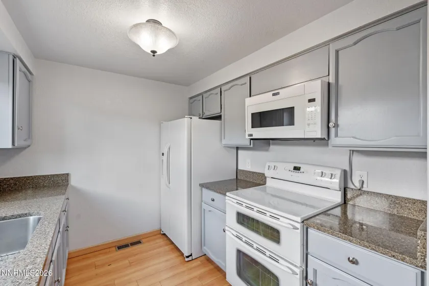 718 Travis, Carson City, Nevada 89701, 2 Bedrooms Bedrooms, ,3 BathroomsBathrooms,Residential,Residential,Travis,0,260005297