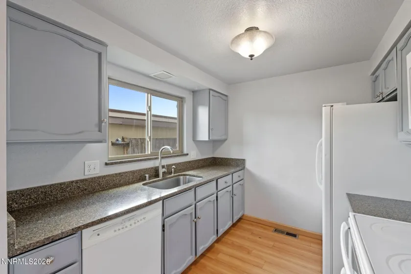 718 Travis, Carson City, Nevada 89701, 2 Bedrooms Bedrooms, ,3 BathroomsBathrooms,Residential,Residential,Travis,0,260005297