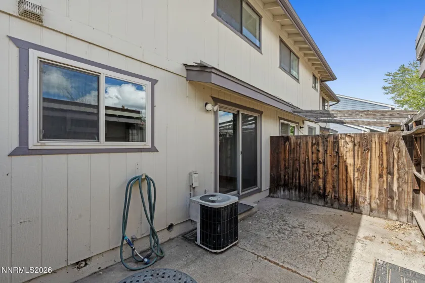 718 Travis, Carson City, Nevada 89701, 2 Bedrooms Bedrooms, ,3 BathroomsBathrooms,Residential,Residential,Travis,0,260005297