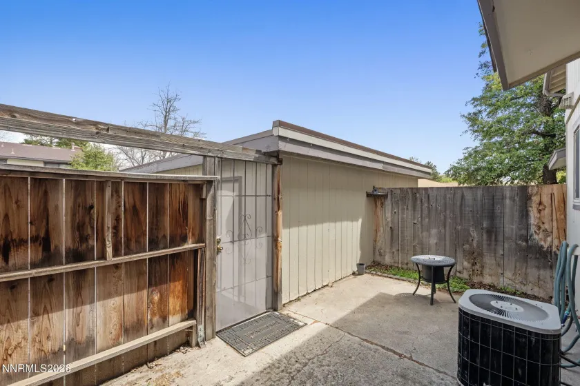 718 Travis, Carson City, Nevada 89701, 2 Bedrooms Bedrooms, ,3 BathroomsBathrooms,Residential,Residential,Travis,0,260005297