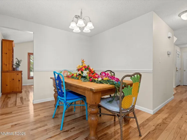 3881 Amador, Reno, Nevada 89502, 4 Bedrooms Bedrooms, ,2 BathroomsBathrooms,Residential,Residential,Amador,260005303