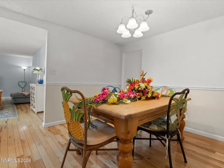 3881 Amador, Reno, Nevada 89502, 4 Bedrooms Bedrooms, ,2 BathroomsBathrooms,Residential,Residential,Amador,260005303