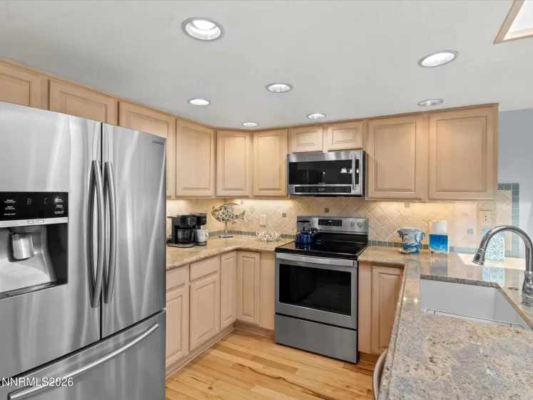 3881 Amador, Reno, Nevada 89502, 4 Bedrooms Bedrooms, ,2 BathroomsBathrooms,Residential,Residential,Amador,260005303