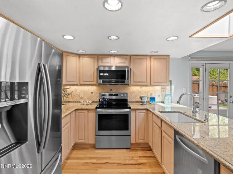 3881 Amador, Reno, Nevada 89502, 4 Bedrooms Bedrooms, ,2 BathroomsBathrooms,Residential,Residential,Amador,260005303