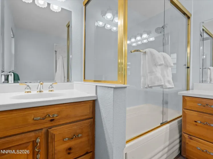 3881 Amador, Reno, Nevada 89502, 4 Bedrooms Bedrooms, ,2 BathroomsBathrooms,Residential,Residential,Amador,260005303