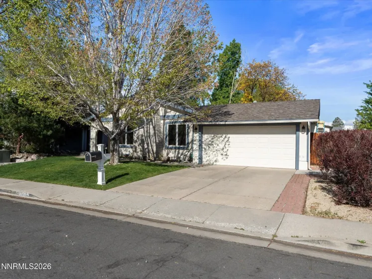 3881 Amador, Reno, Nevada 89502, 4 Bedrooms Bedrooms, ,2 BathroomsBathrooms,Residential,Residential,Amador,260005303