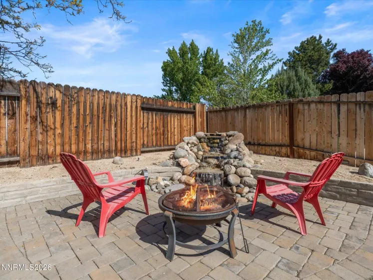 3881 Amador, Reno, Nevada 89502, 4 Bedrooms Bedrooms, ,2 BathroomsBathrooms,Residential,Residential,Amador,260005303