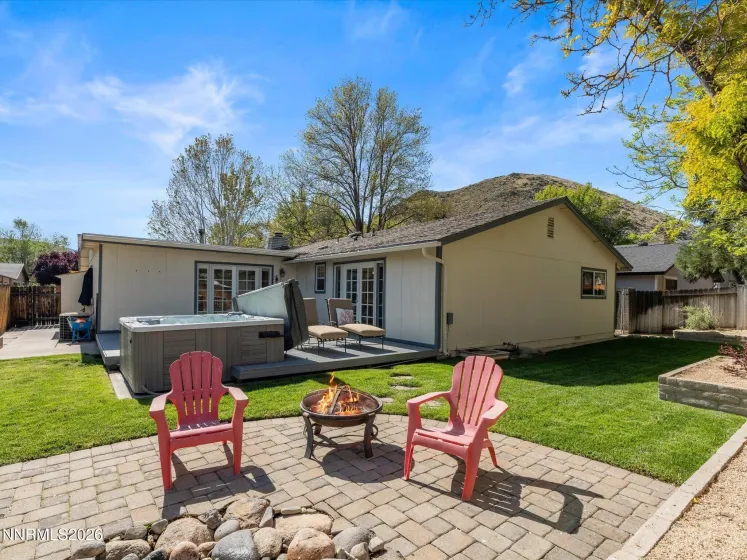 3881 Amador, Reno, Nevada 89502, 4 Bedrooms Bedrooms, ,2 BathroomsBathrooms,Residential,Residential,Amador,260005303