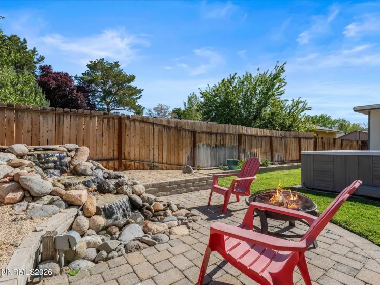 3881 Amador, Reno, Nevada 89502, 4 Bedrooms Bedrooms, ,2 BathroomsBathrooms,Residential,Residential,Amador,260005303