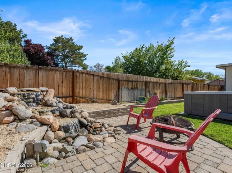 3881 Amador, Reno, Nevada 89502, 4 Bedrooms Bedrooms, ,2 BathroomsBathrooms,Residential,Residential,Amador,260005303