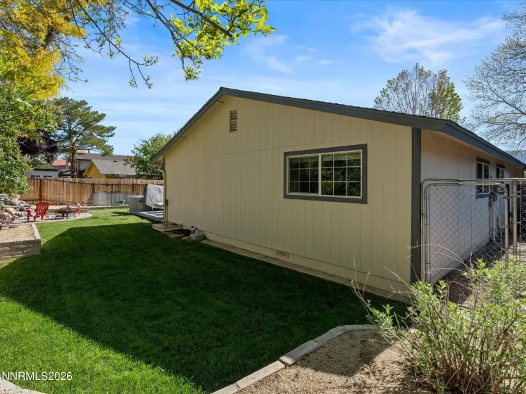 3881 Amador, Reno, Nevada 89502, 4 Bedrooms Bedrooms, ,2 BathroomsBathrooms,Residential,Residential,Amador,260005303