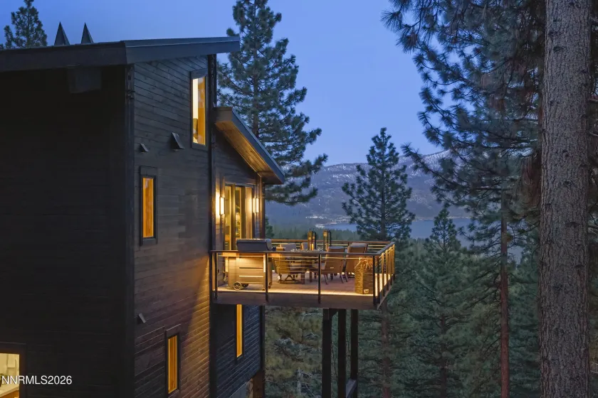 571 Dale, Incline Village, Nevada 89451, 5 Bedrooms Bedrooms, ,6 BathroomsBathrooms,Residential,Residential,Dale,260005307