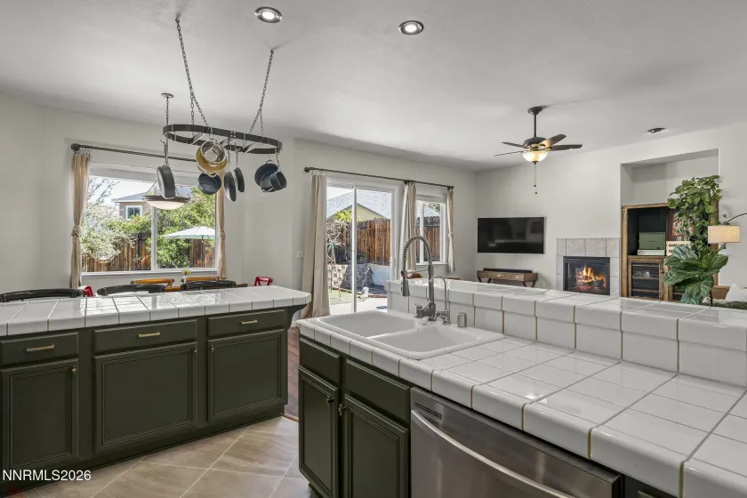 1447 Amston, Reno, Nevada 89511, 3 Bedrooms Bedrooms, ,2 BathroomsBathrooms,Residential,Residential,Amston,260005308