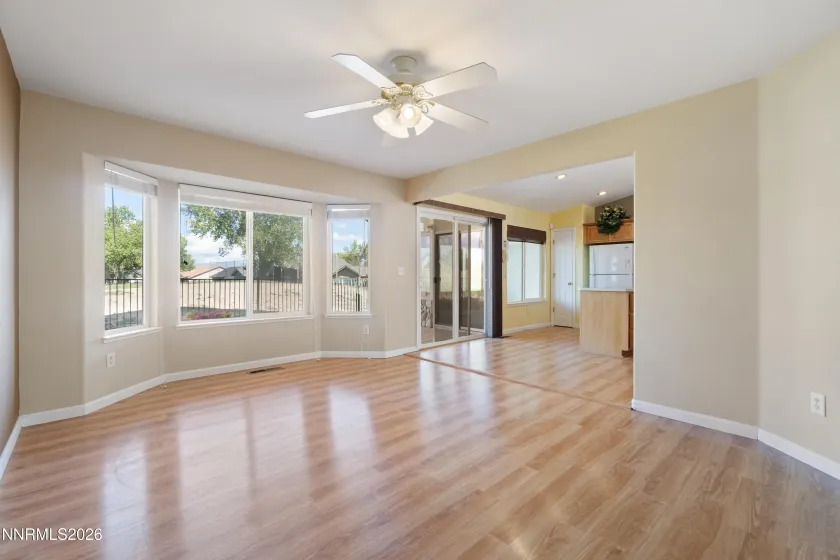 141 Desert Lakes, Fernley, Nevada 89408, 3 Bedrooms Bedrooms, ,2 BathroomsBathrooms,Residential,Residential,Desert Lakes,260005310