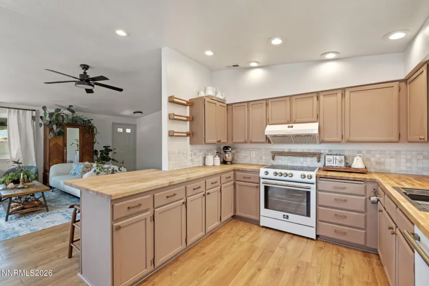 3929 Kings, Reno, Nevada 89503, 3 Bedrooms Bedrooms, ,2 BathroomsBathrooms,Residential,Residential,Kings,260005312