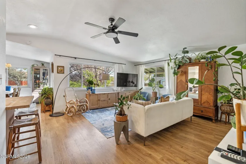 3929 Kings, Reno, Nevada 89503, 3 Bedrooms Bedrooms, ,2 BathroomsBathrooms,Residential,Residential,Kings,260005312