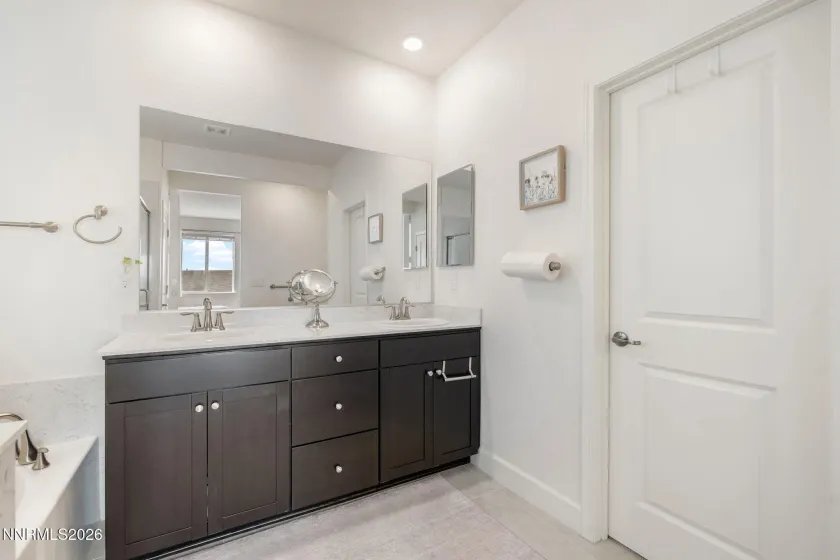 1895 Boundary Peak, Carson City, Nevada 89701, 4 Bedrooms Bedrooms, ,3 BathroomsBathrooms,Residential,Residential,Boundary Peak,260005314