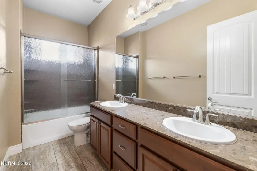 2295 Roanoke, Reno, Nevada 89523, 5 Bedrooms Bedrooms, ,3 BathroomsBathrooms,Residential,Residential,Roanoke,260005321