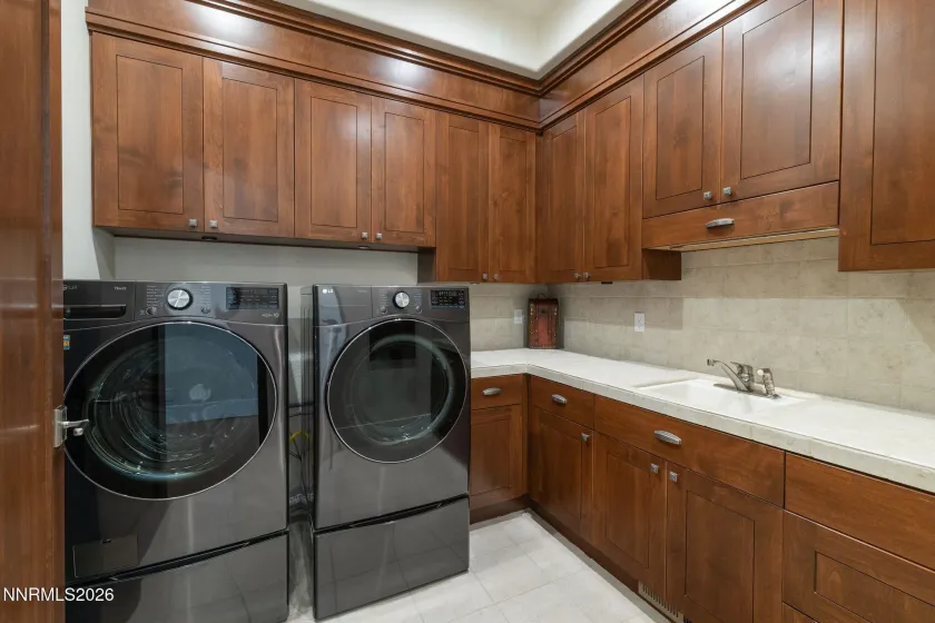 3047 Palmer Pointe, Reno, Nevada 89511, 4 Bedrooms Bedrooms, ,5 BathroomsBathrooms,Residential,Residential,Palmer Pointe,260005325
