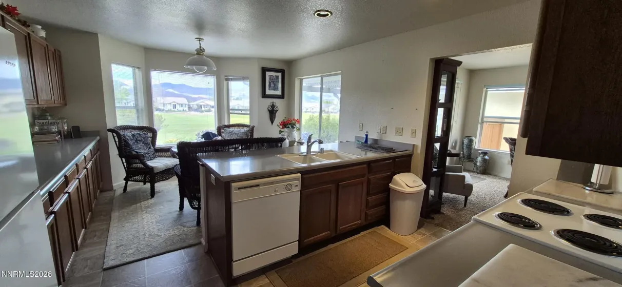 142 Sawgrass, Dayton, Nevada 89403, 3 Bedrooms Bedrooms, ,2 BathroomsBathrooms,Residential,Residential,Sawgrass,260005328