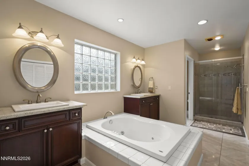 60 Yellow Pine, Reno, Nevada 89511, 5 Bedrooms Bedrooms, ,5 BathroomsBathrooms,Residential,Residential,Yellow Pine,260005333