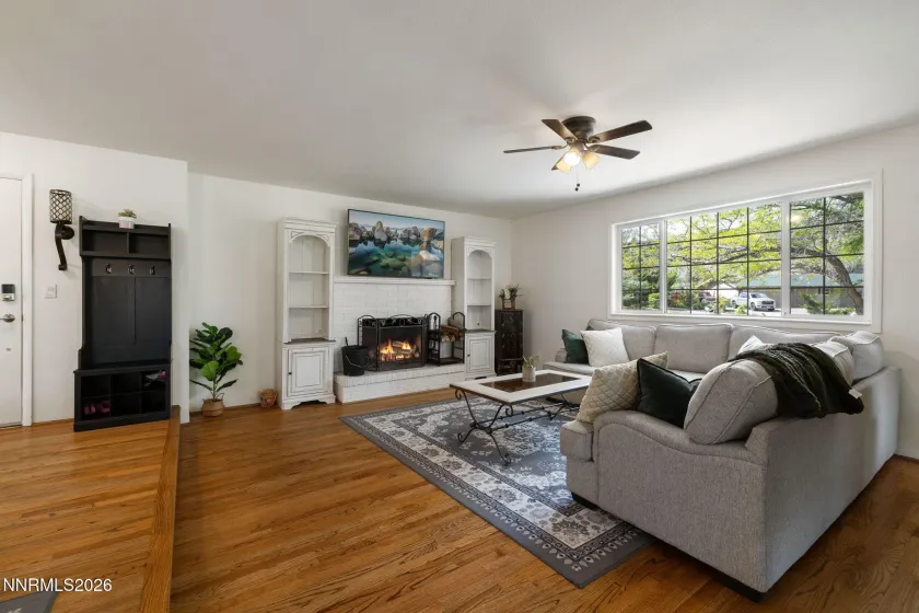 2915 Solari, Reno, Nevada 89509, 4 Bedrooms Bedrooms, ,3 BathroomsBathrooms,Residential,Residential,Solari,260005338