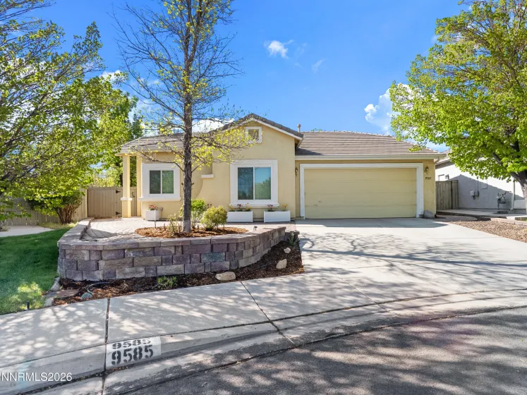 9585 Navigator, Reno, Nevada 89521, 3 Bedrooms Bedrooms, ,2 BathroomsBathrooms,Residential,Residential,Navigator,260005341
