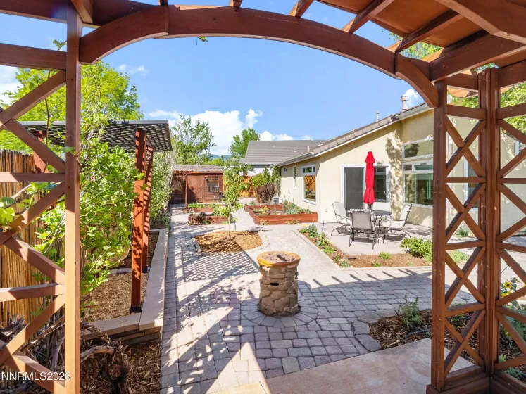 9585 Navigator, Reno, Nevada 89521, 3 Bedrooms Bedrooms, ,2 BathroomsBathrooms,Residential,Residential,Navigator,260005341
