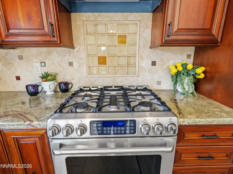 9585 Navigator, Reno, Nevada 89521, 3 Bedrooms Bedrooms, ,2 BathroomsBathrooms,Residential,Residential,Navigator,260005341