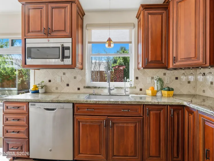 9585 Navigator, Reno, Nevada 89521, 3 Bedrooms Bedrooms, ,2 BathroomsBathrooms,Residential,Residential,Navigator,260005341