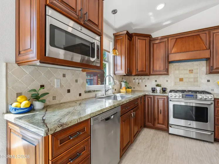 9585 Navigator, Reno, Nevada 89521, 3 Bedrooms Bedrooms, ,2 BathroomsBathrooms,Residential,Residential,Navigator,260005341