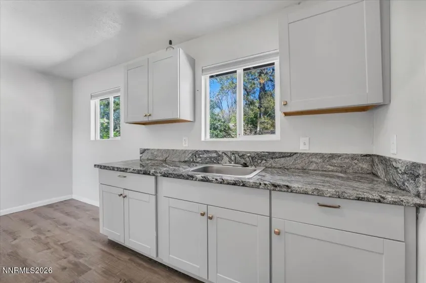 700 Twin Lakes, Reno, Nevada 89523, 5 Bedrooms Bedrooms, ,3 BathroomsBathrooms,Residential Income,Residential,Twin Lakes,260005344