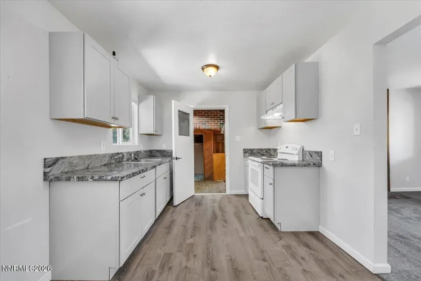 700 Twin Lakes, Reno, Nevada 89523, 5 Bedrooms Bedrooms, ,3 BathroomsBathrooms,Residential Income,Residential,Twin Lakes,260005344
