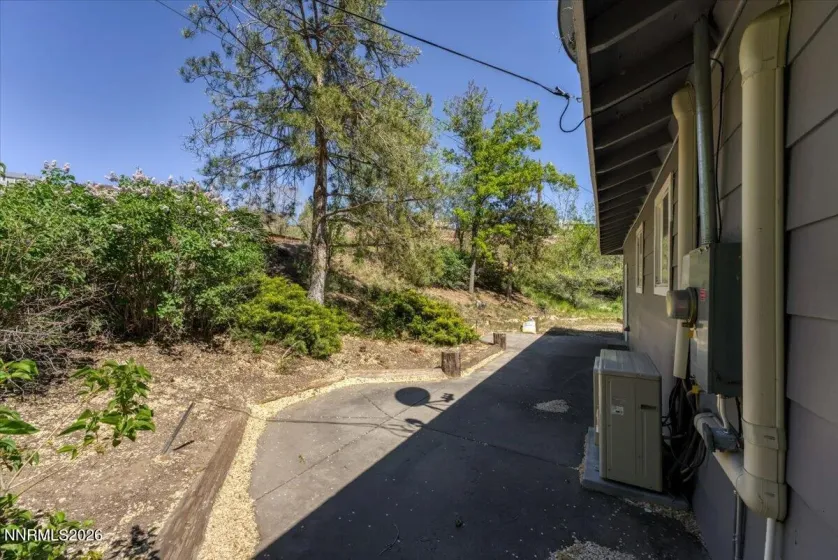 700 Twin Lakes, Reno, Nevada 89523, 5 Bedrooms Bedrooms, ,3 BathroomsBathrooms,Residential Income,Residential,Twin Lakes,260005344
