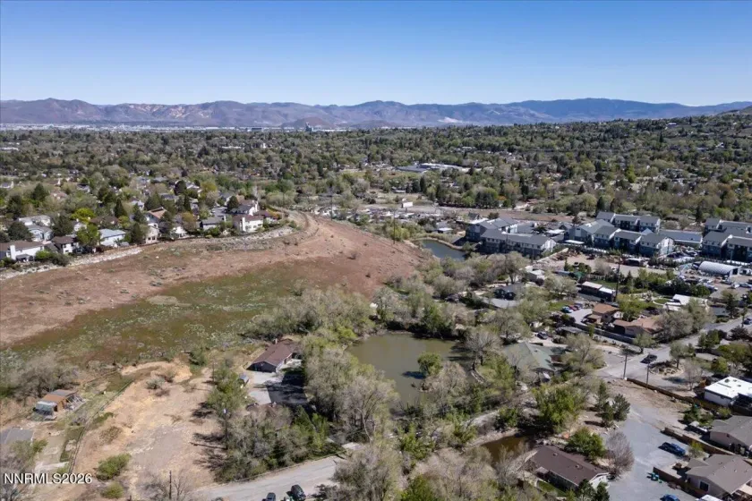 700 Twin Lakes, Reno, Nevada 89523, 5 Bedrooms Bedrooms, ,3 BathroomsBathrooms,Residential Income,Residential,Twin Lakes,260005344