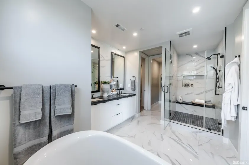 52 Campolina, Reno, Nevada 89511, 2 Bedrooms Bedrooms, ,3 BathroomsBathrooms,Residential,Residential,Campolina,260005346