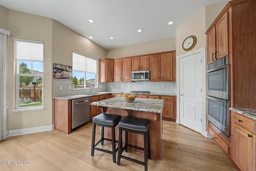 2726 Decoy, Sparks, Nevada 89436, 5 Bedrooms Bedrooms, ,3 BathroomsBathrooms,Residential,Residential,Decoy,260005347