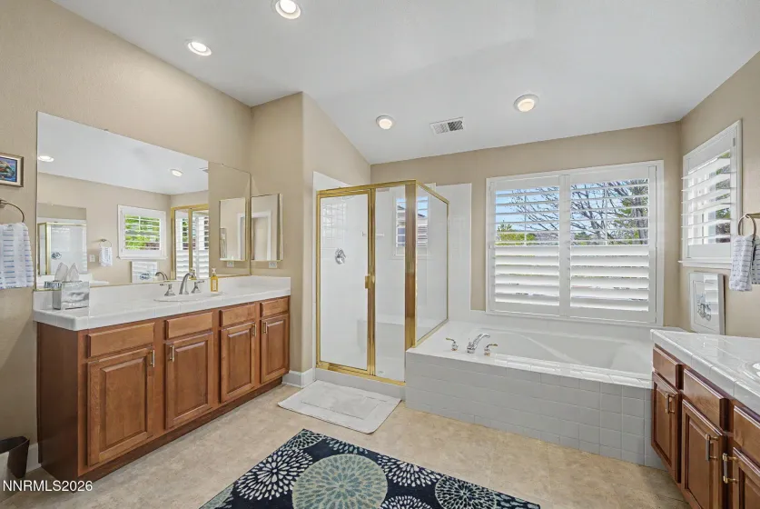 2726 Decoy, Sparks, Nevada 89436, 5 Bedrooms Bedrooms, ,3 BathroomsBathrooms,Residential,Residential,Decoy,260005347