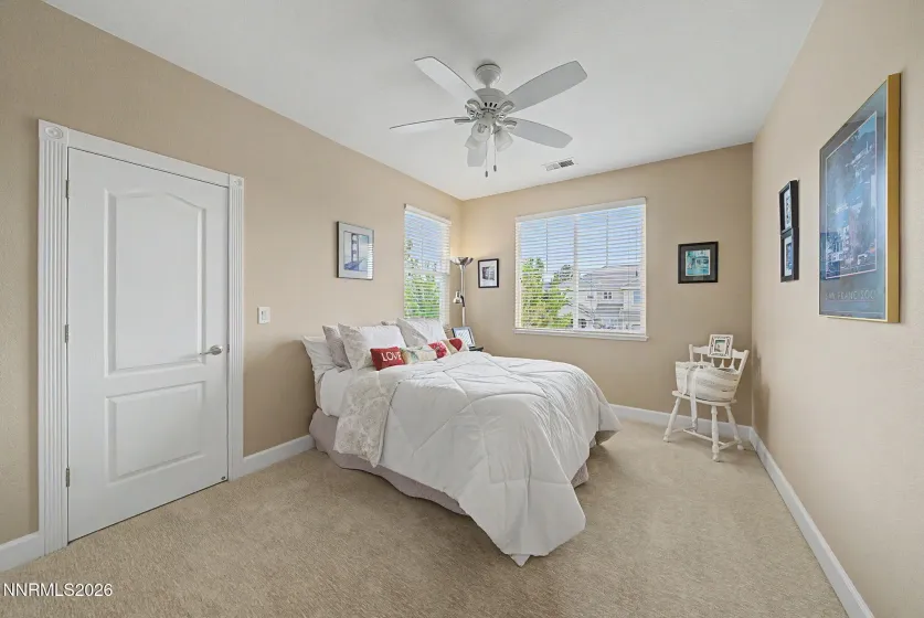 2726 Decoy, Sparks, Nevada 89436, 5 Bedrooms Bedrooms, ,3 BathroomsBathrooms,Residential,Residential,Decoy,260005347