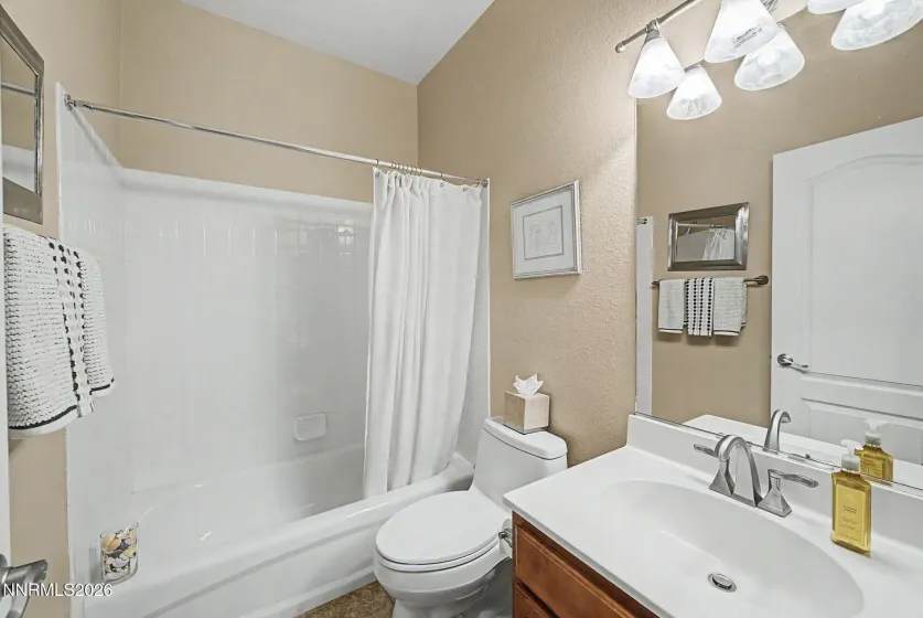 2726 Decoy, Sparks, Nevada 89436, 5 Bedrooms Bedrooms, ,3 BathroomsBathrooms,Residential,Residential,Decoy,260005347