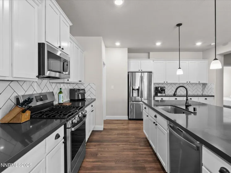 2102 Jordan Mdws, Spanish Springs, Nevada 89441, 3 Bedrooms Bedrooms, ,2 BathroomsBathrooms,Residential,Residential,Jordan Mdws,260005349